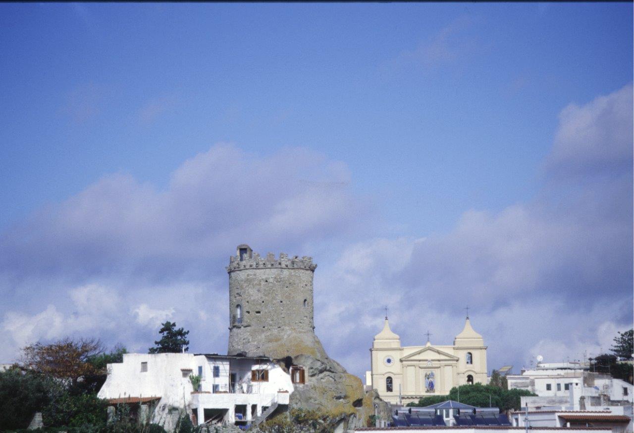 Forio d'Ischia. Blick auf Wachturm Torrione